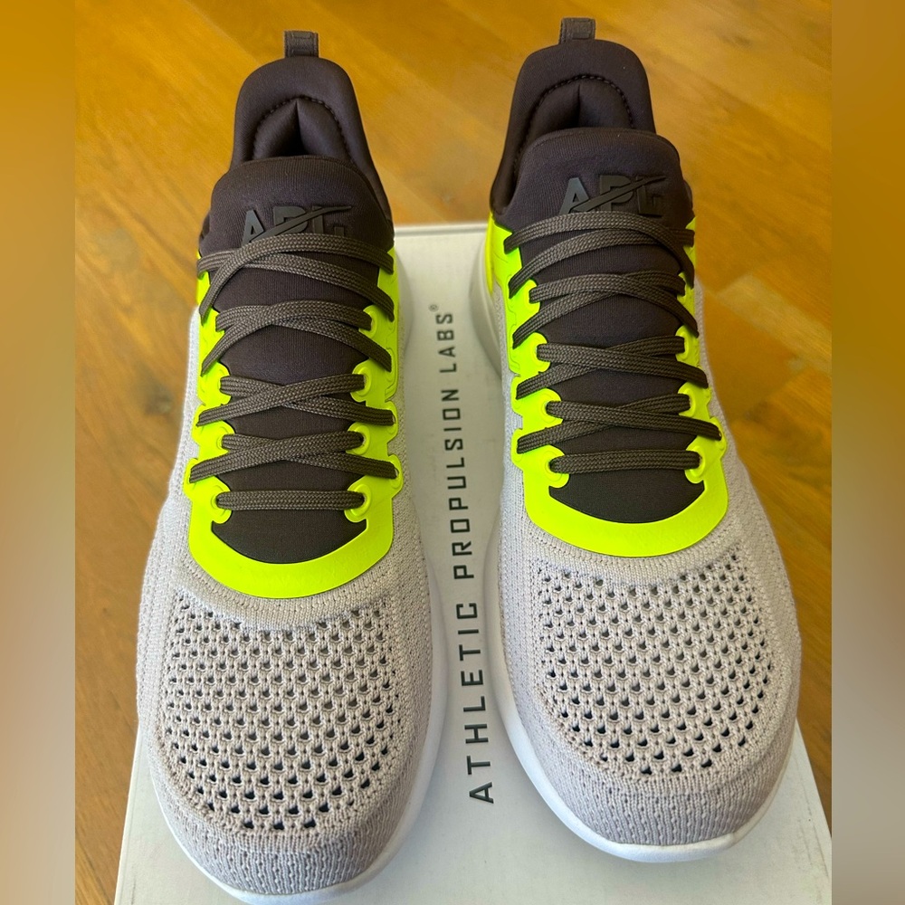 APL TECHLOOM TRACER SZ: 8.5M/10W BRAND NEW IN BOX